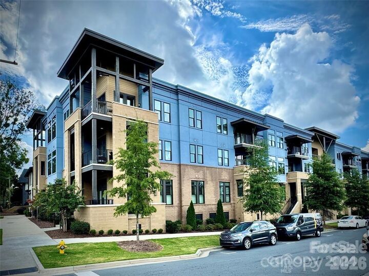 Property Photo:  2401 Euclid Avenue 311  NC 28203 