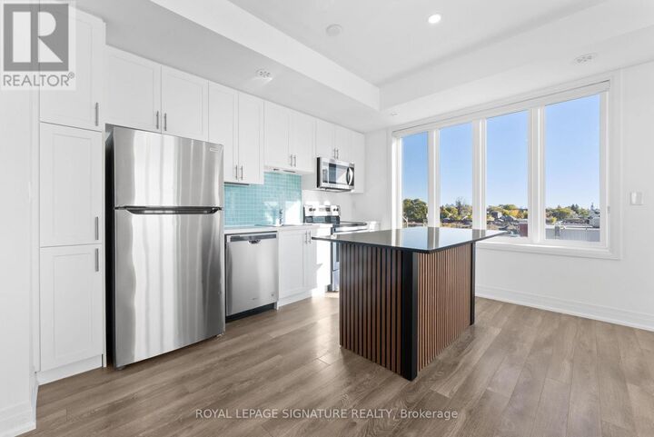 Property Photo: 100 Long Branch Avenue 19 ON M8W 0C1