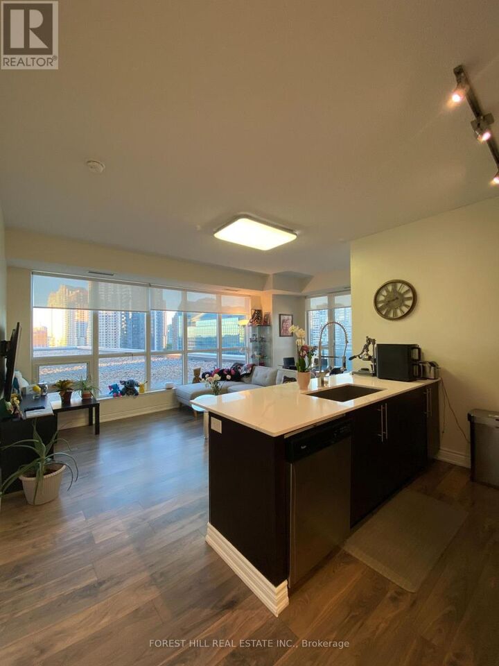 Property Photo:  4011 Brickstone Mews 807  ON L5B 0J7 