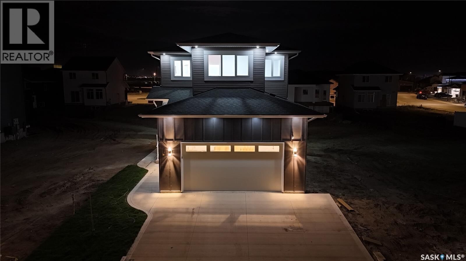 Property Photo:  715 Nazarali Union  SK S7V 1X4 