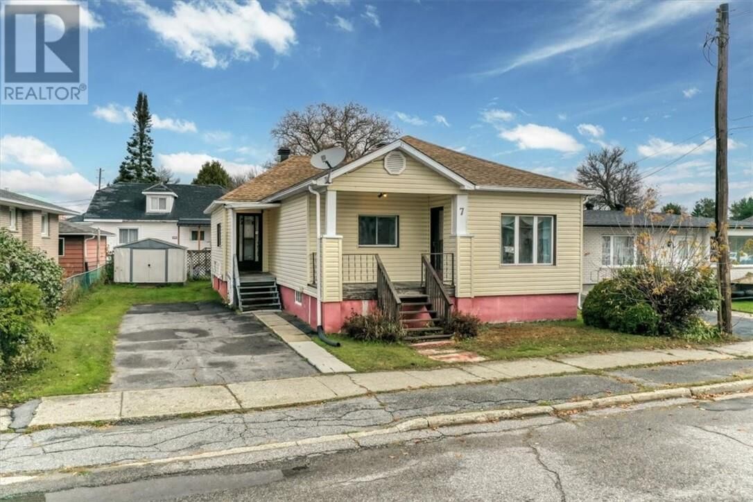 Property Photo: 7 King Street ON P0M 1L0