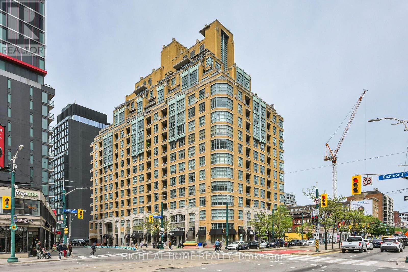 Property Photo:  438 Richmond Street West 621  ON M5V 3S6 