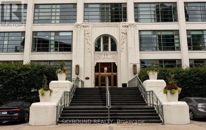 Property Photo:  637 Lakeshore Boulevard West 524  ON M5V 3J6 