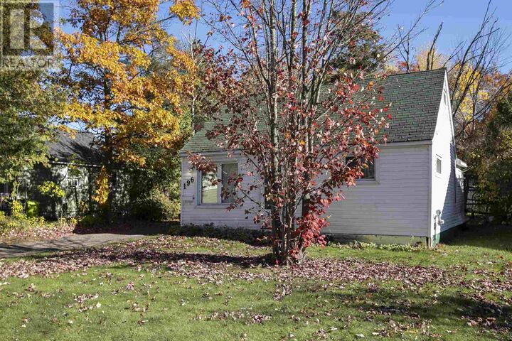 Property Photo: 196 Elmwood Ave ON P6B 4W4