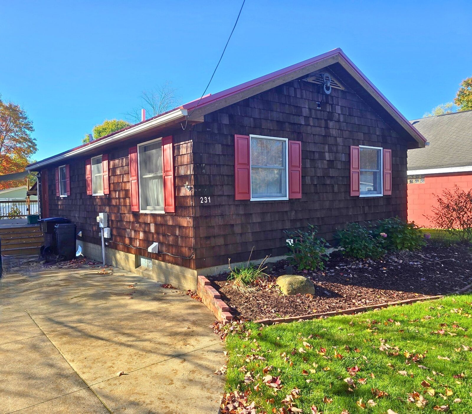 Property Photo:  231 Walnut Street  PA 16412 