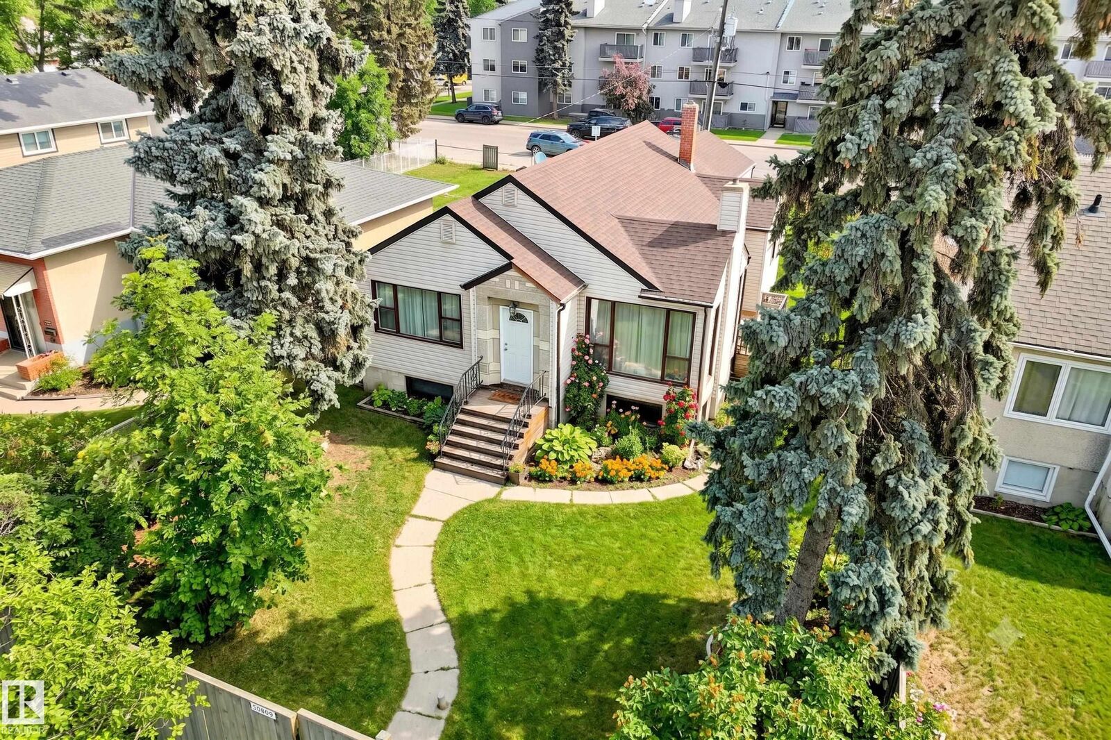 Property Photo:  10839 109 Street NW  AB T5H 3B9 