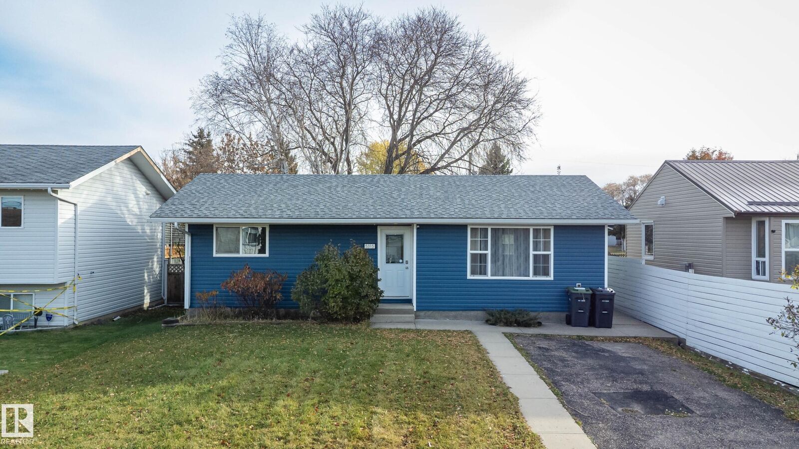 Property Photo: 5315 57 Street AB T9M 1R9
