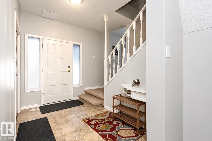 Property Photo:  29 Grenfell Avenue  AB T8N 1S3 