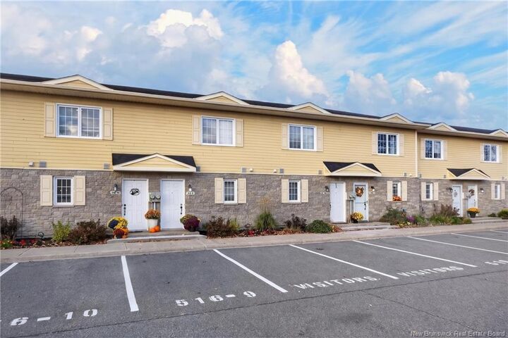 Property Photo:  516 Riverside Drive 9  NB E3A 8C2 