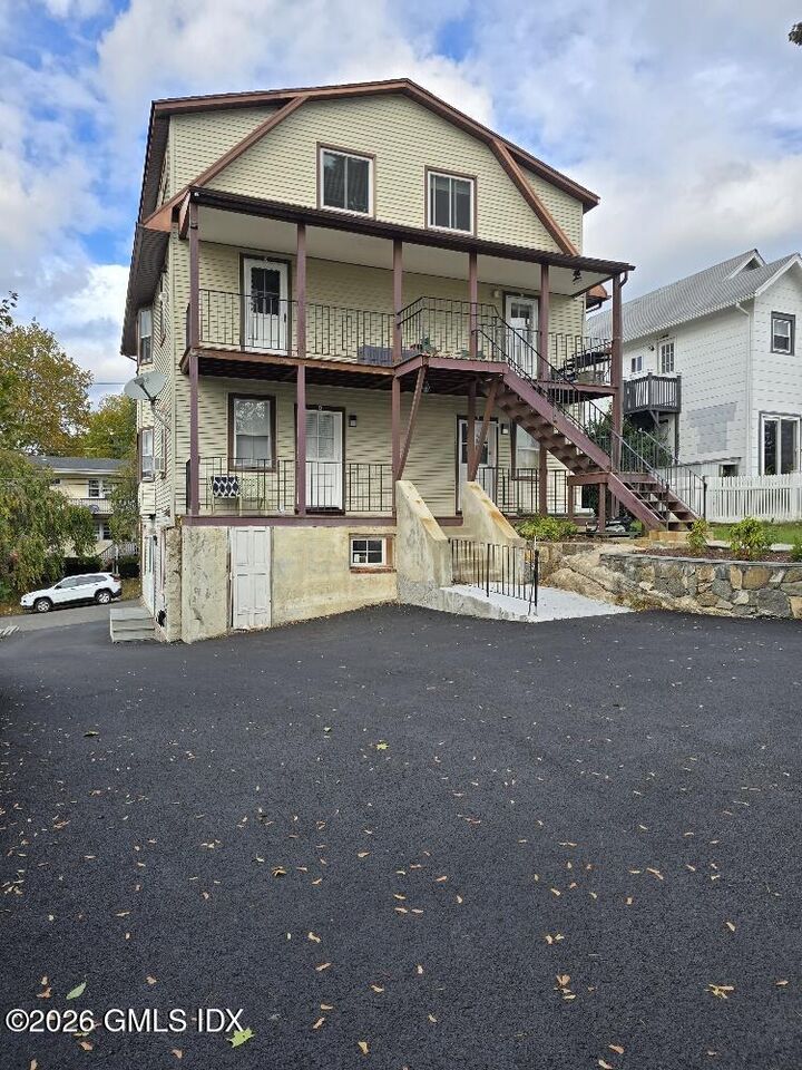 Property Photo: 144 Pine Street B CT 06830