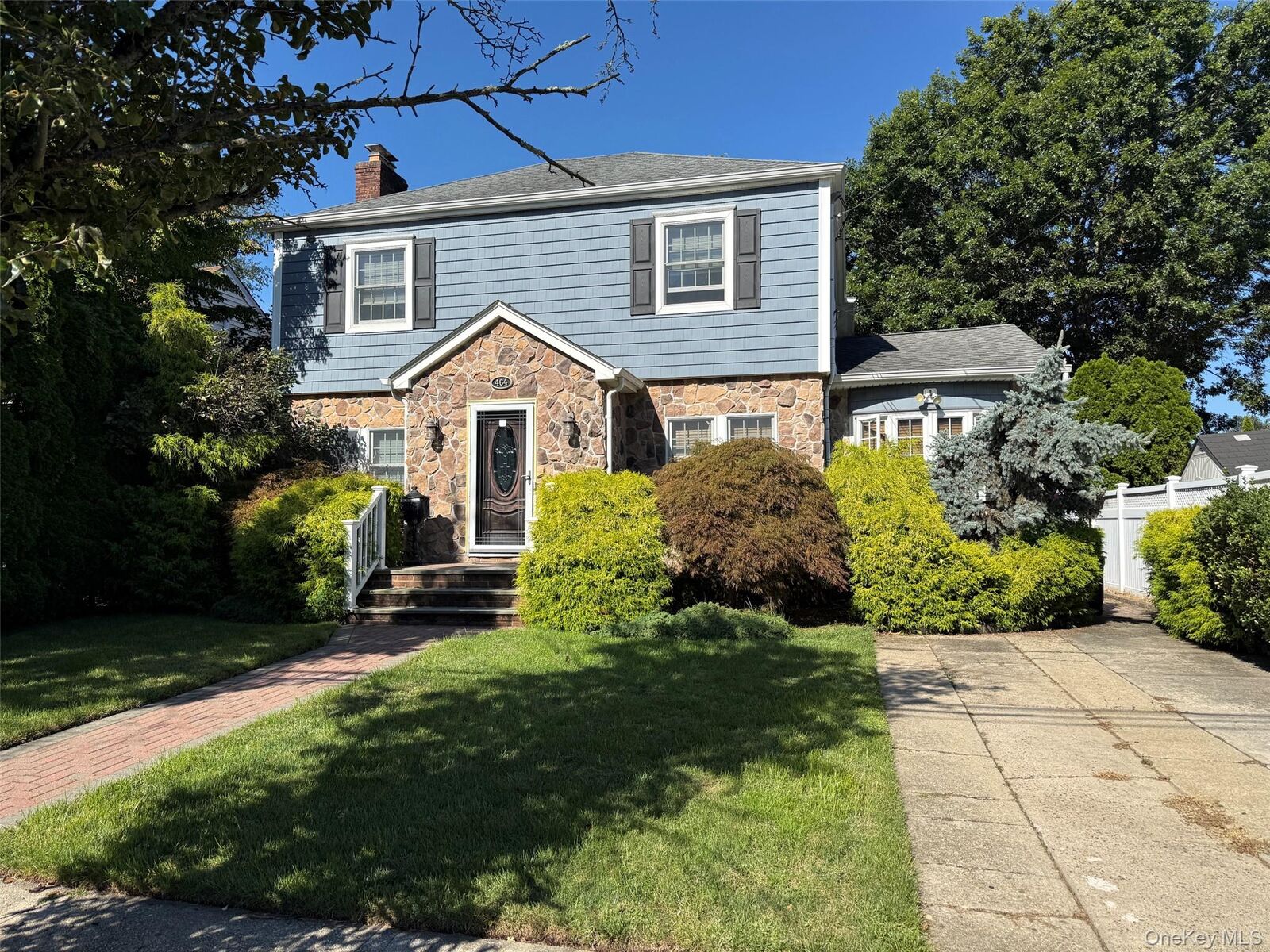 Property Photo: 464 Duryea Terrace NY 11552