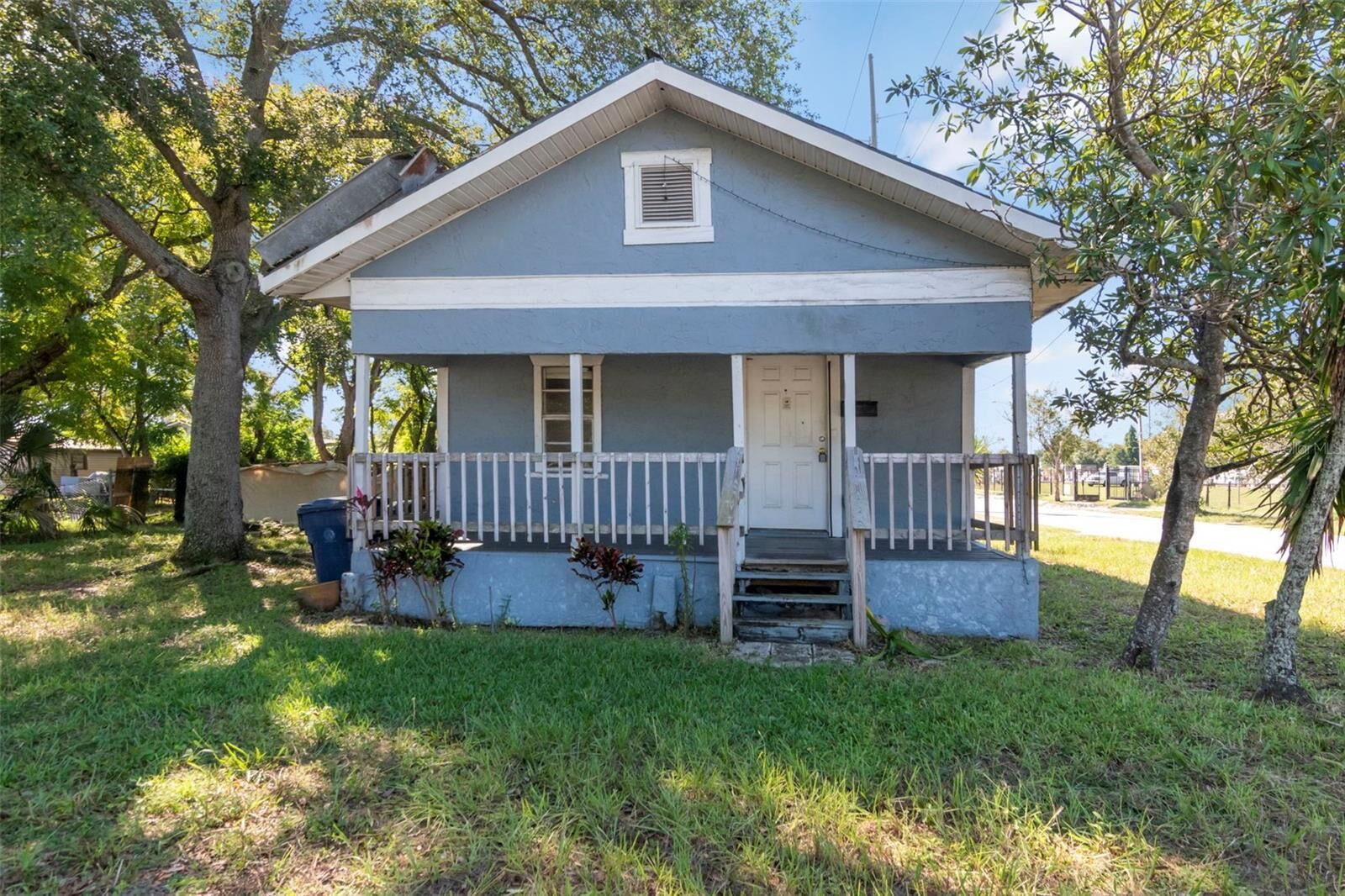 Property Photo: 2601 E 25th Avenue FL 33605