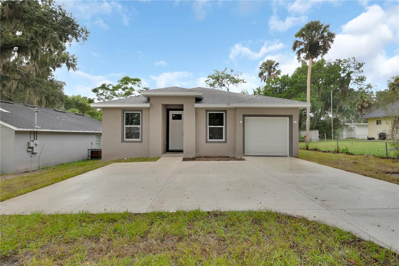 Property Photo:  114 S Grove Street  FL 32724 