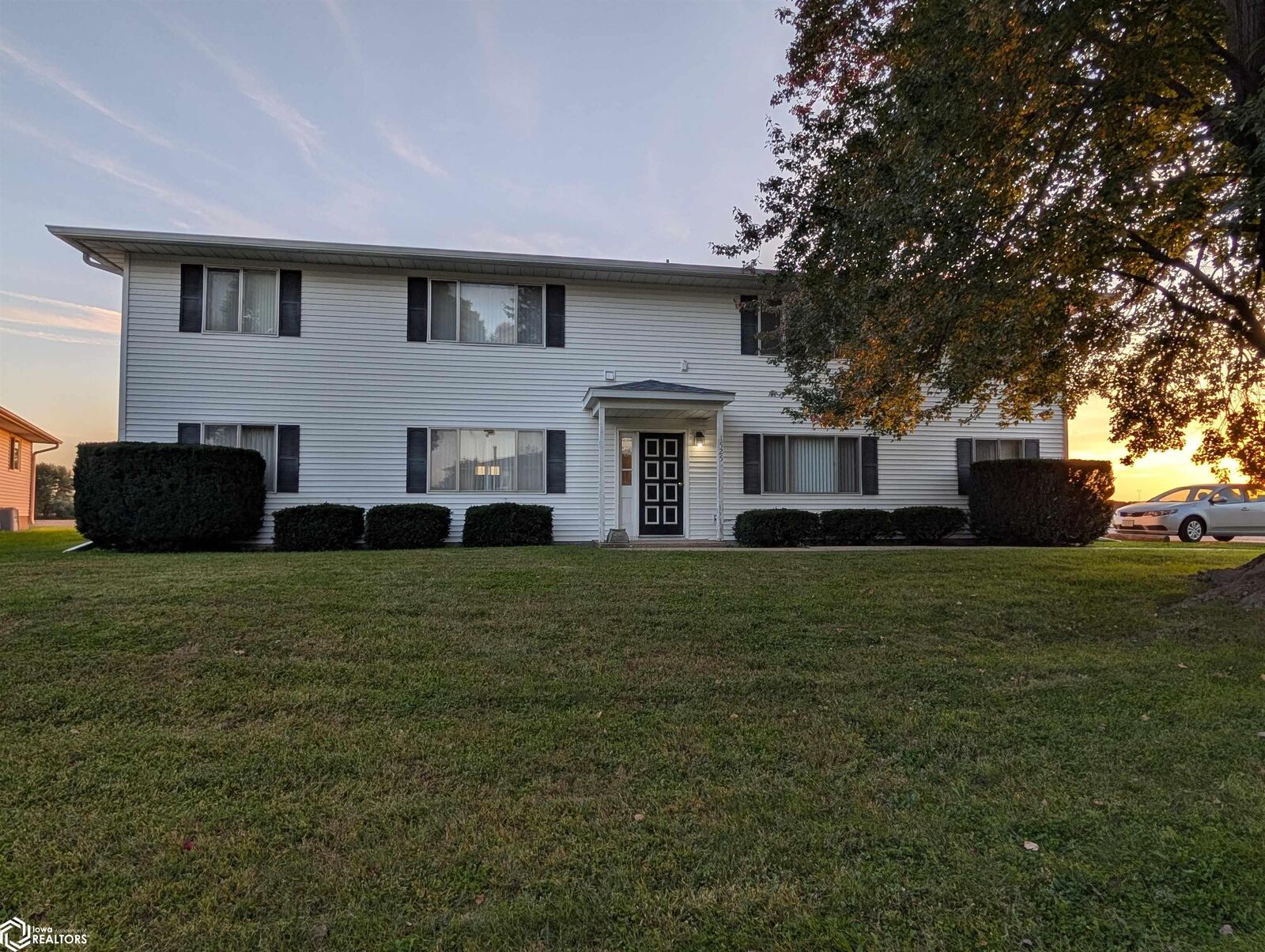 Property Photo:  1525 Airlane Drive  IA 52601 