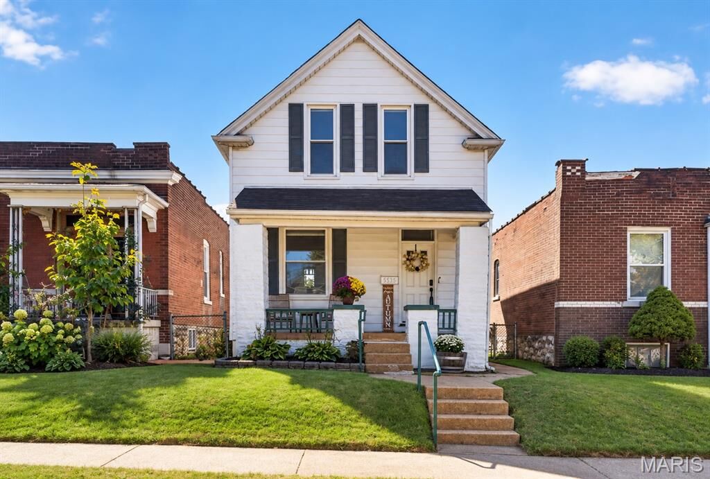 Property Photo:  4350 Neosho Street  MO 63116 
