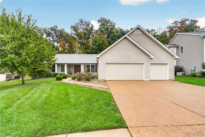 Property Photo: 410 English Manor Drive MO 63385