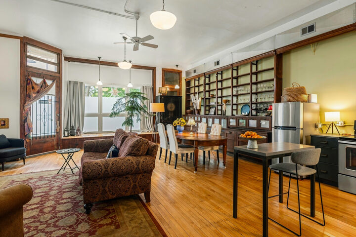 Property Photo: 4247 Grove Avenue IL 60513