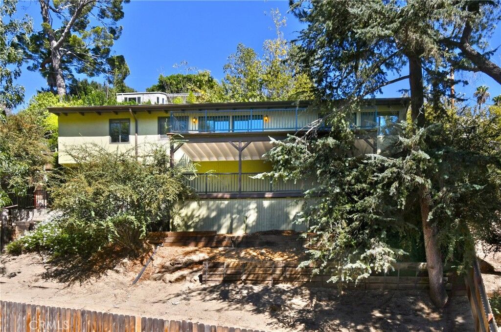 Property Photo:  367 W Avenue 42  CA 90065 
