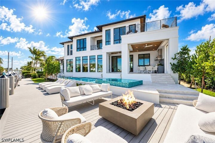 Property Photo: 1305 Marlin Drive FL 34102