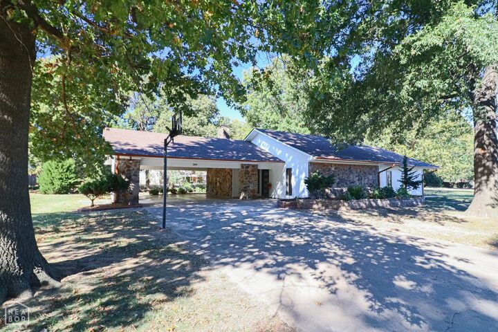 Property Photo: 304 Westwood Circle AR 72476