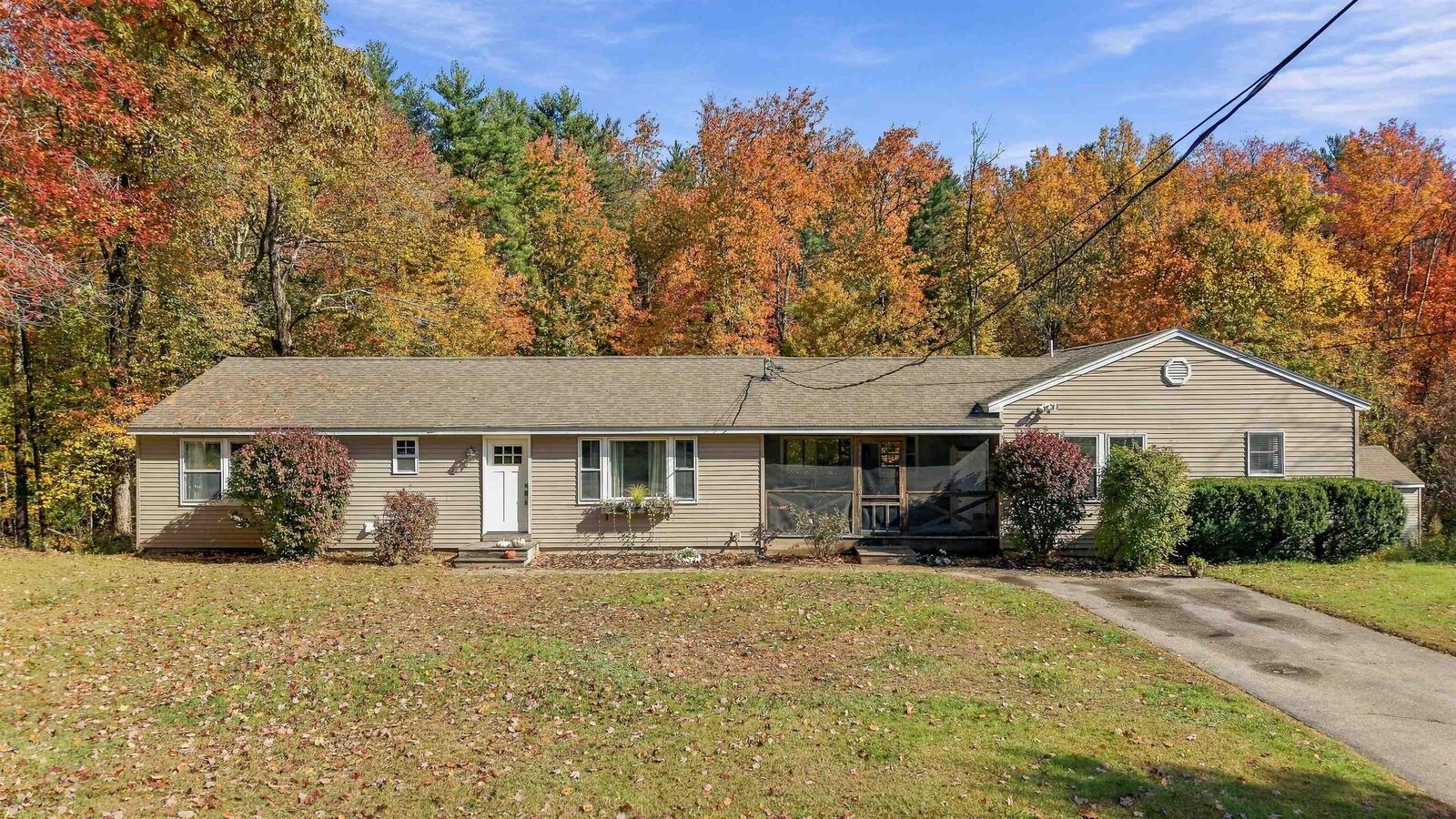 Property Photo:  4 Drury Drive  NH 03867 