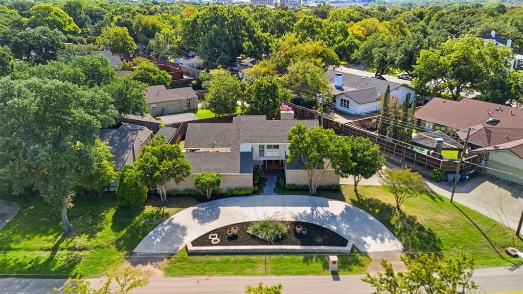 Property Photo:  13408 Peyton Drive  TX 75240 