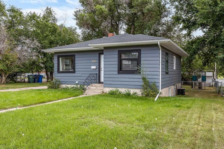 Property Photo: 337 4 Street SW AB T1A 4E7