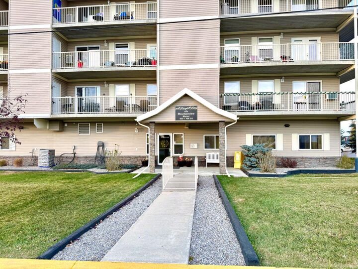 Property Photo:  400 1st Avenue SE 301  AB T0L 0H0 