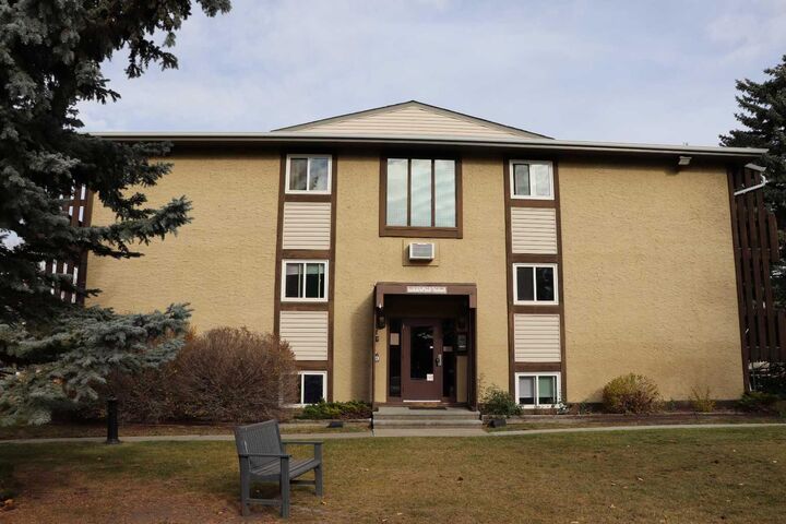 Property Photo:  366 94 Avenue SE 10  AB T2J 5P1 