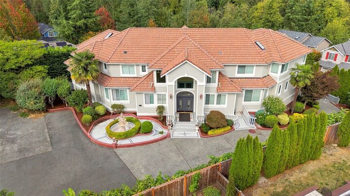Property Photo: 9216 132nd Avenue NE WA 98052