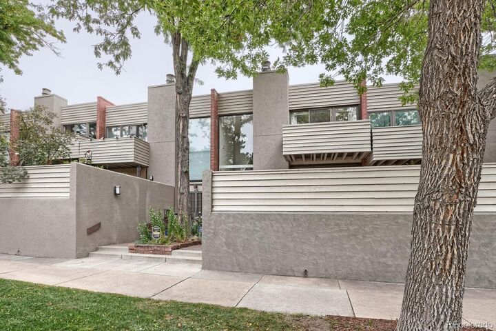Property Photo:  468 Josephine Street  CO 80206 