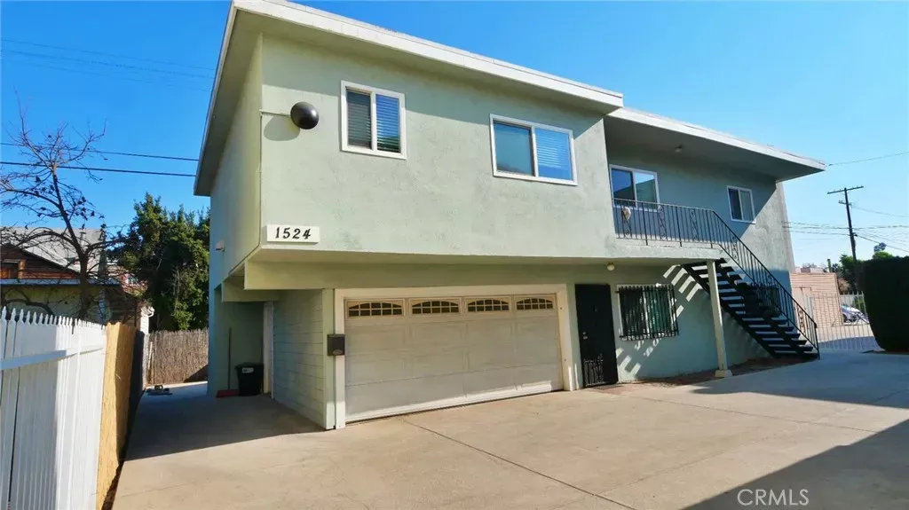 Property Photo: 1524 Van Ness Avenue South 1 CA 90019