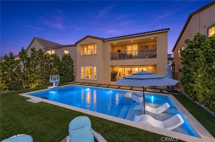 Property Photo:  21212 Rockview Terrace  CA 91311 
