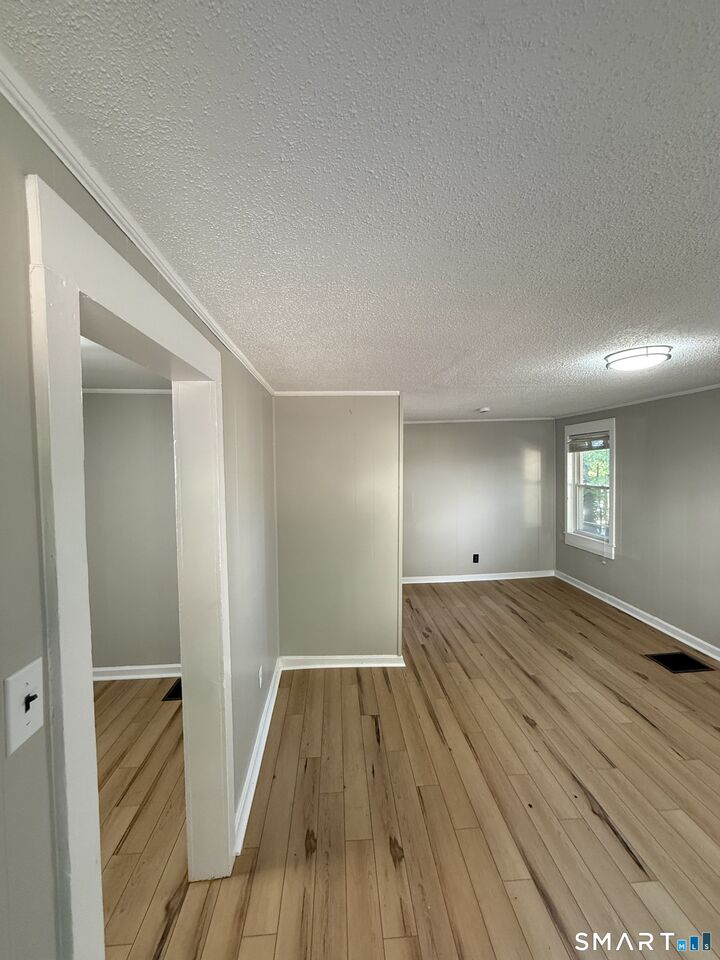 Property Photo:  15 Ripley Place  CT 06360 