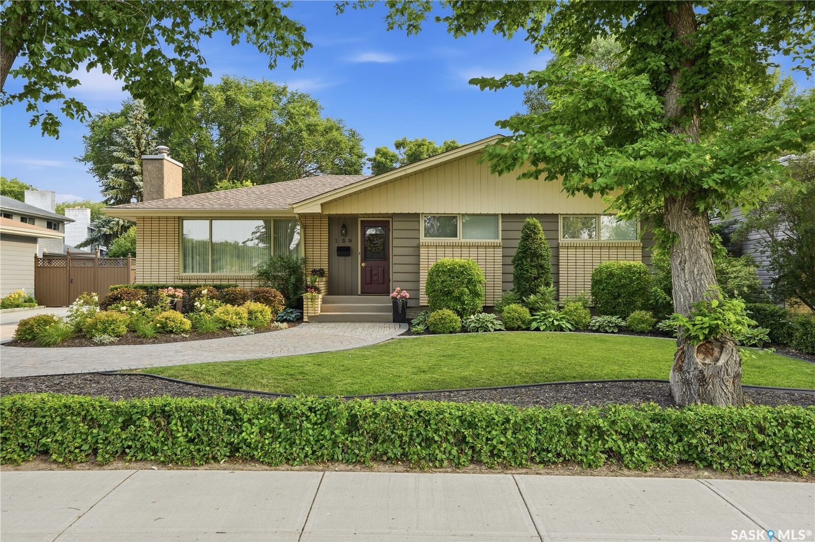 Property Photo:  139 Sunset Drive  SK S4S 2S1 