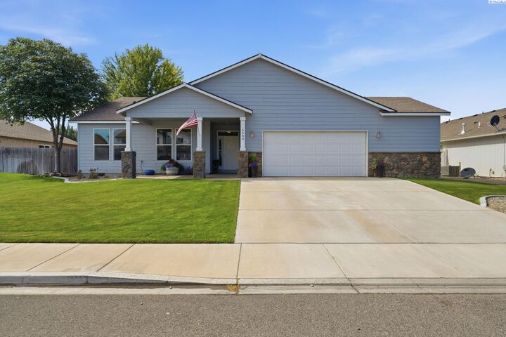 Property Photo:  5504 Coolidge Ct  WA 99301 