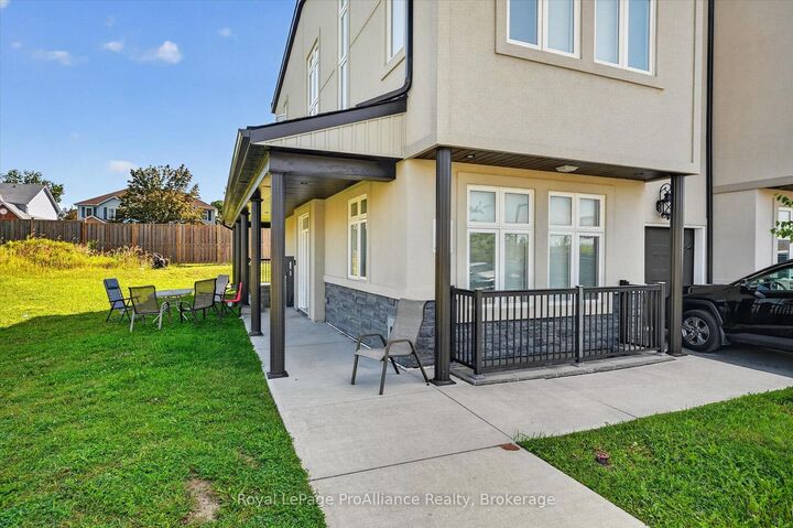 Property Photo:  550 Brealey Drive 16  ON K9K 2R8 