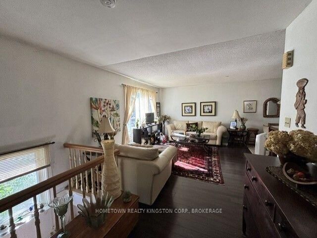 Property Photo:  970 Killarney Crescent  ON K7M 8C7 