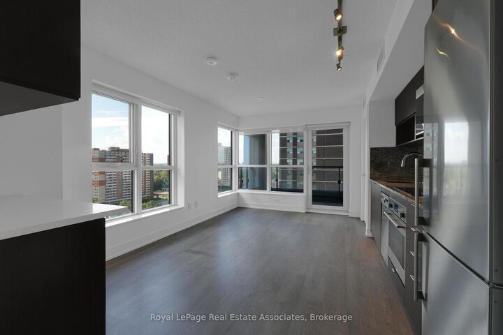 Property Photo: 9 Mabelle Avenue 1516 ON M9A 0E1