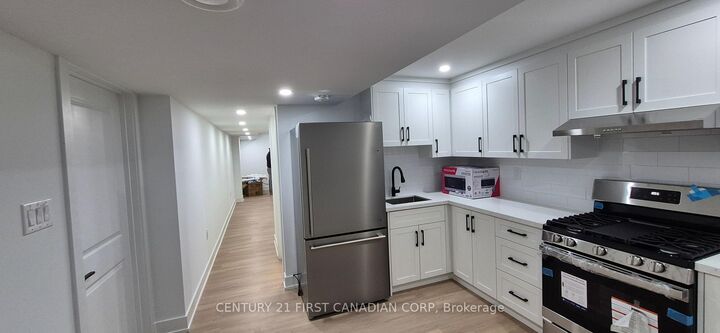 Property Photo:  6663 Royal Magnolia Avenue  ON N6P 0J7 