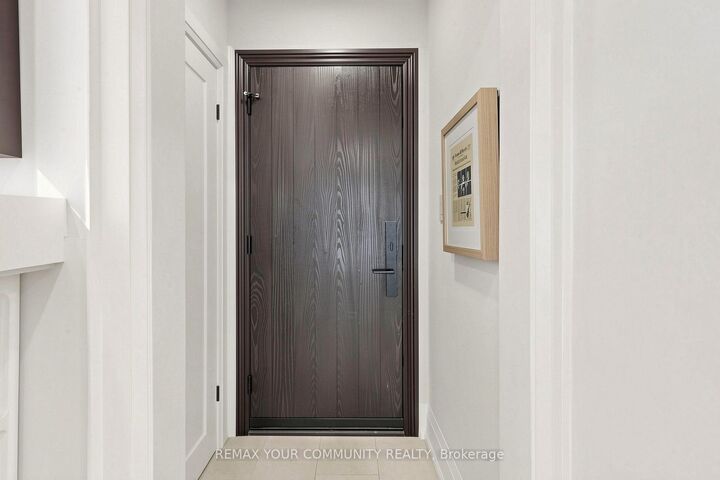 Property Photo:  351 Fairlawn Avenue  ON M5M 1T5 