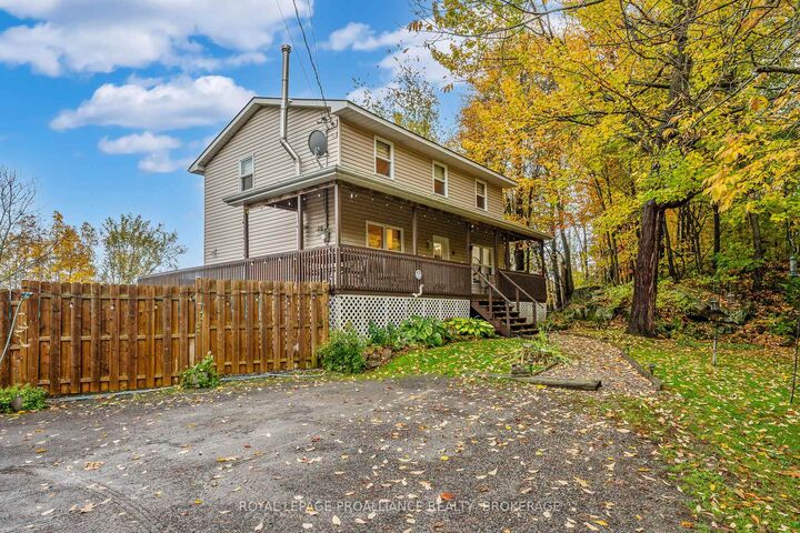 Property Photo:  435 County Road 2 E N/A  ON K7G 2V4 
