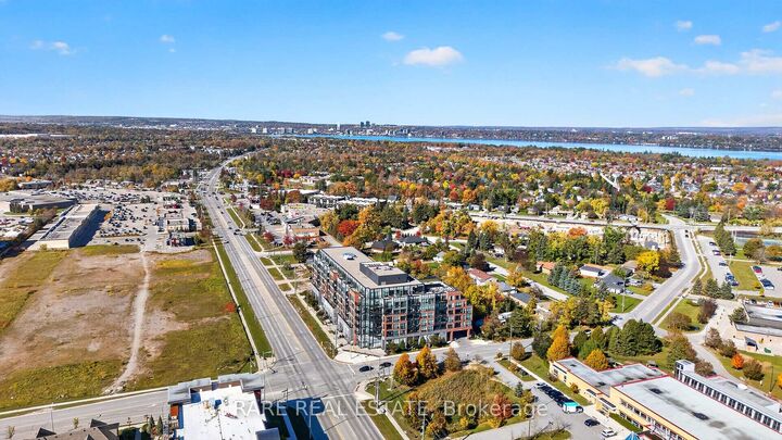 Property Photo:  681 Yonge Street 327  ON L4N 4E8 