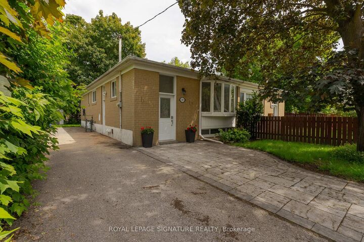 Property Photo:  305 Blue Grass Boulevard Bsmt  ON L4C 3H3 