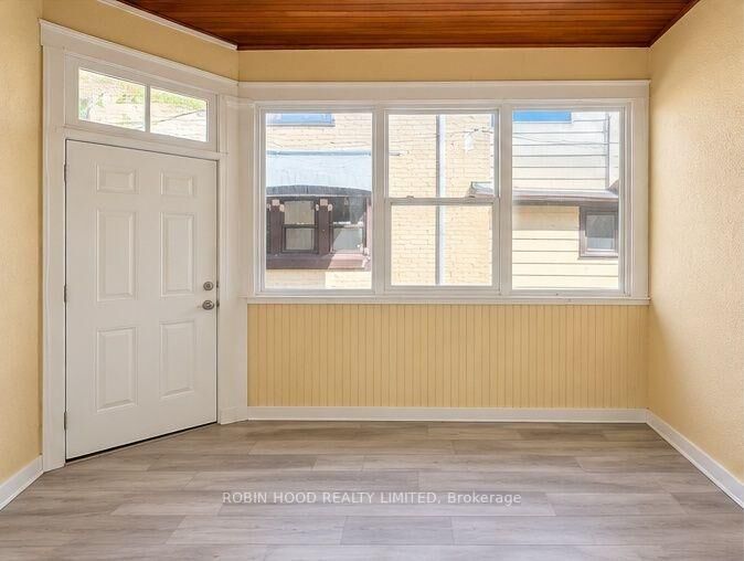 Property Photo:  55 Sheridan Street  ON N3T 2R1 