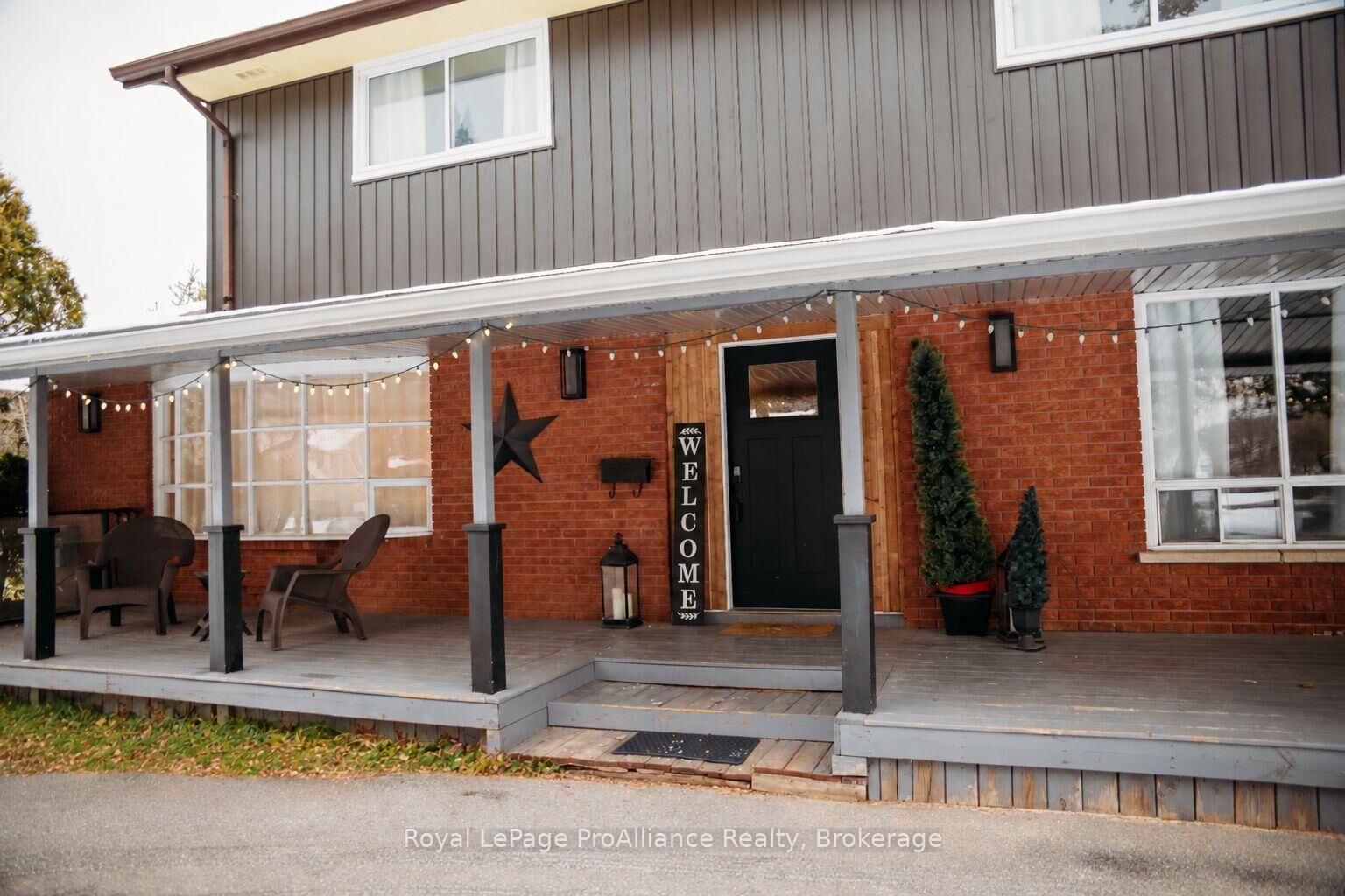 Property Photo:  116 March Street  ON K0K 2C0 