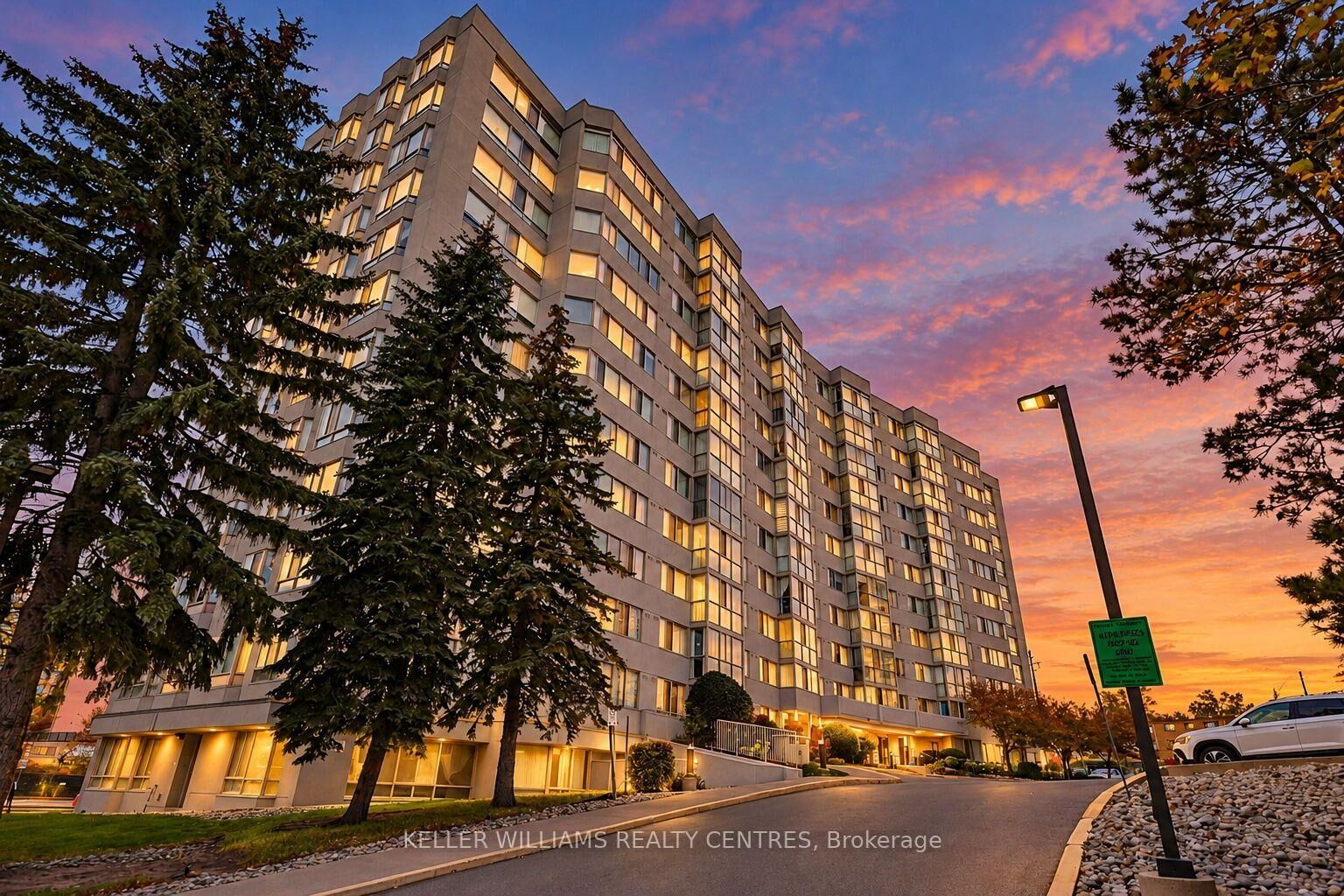 Property Photo:  270 Davis Drive 408  ON L3Y 8K2 