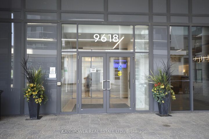 Photo de la propriété:  9618 Yonge Street 220  ON L4C 0X5 