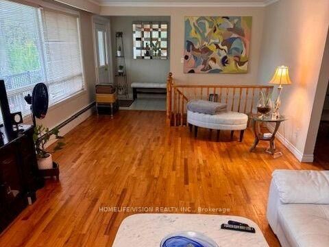 Property Photo:  103 Laurentide Drive  ON M3A 3E4 