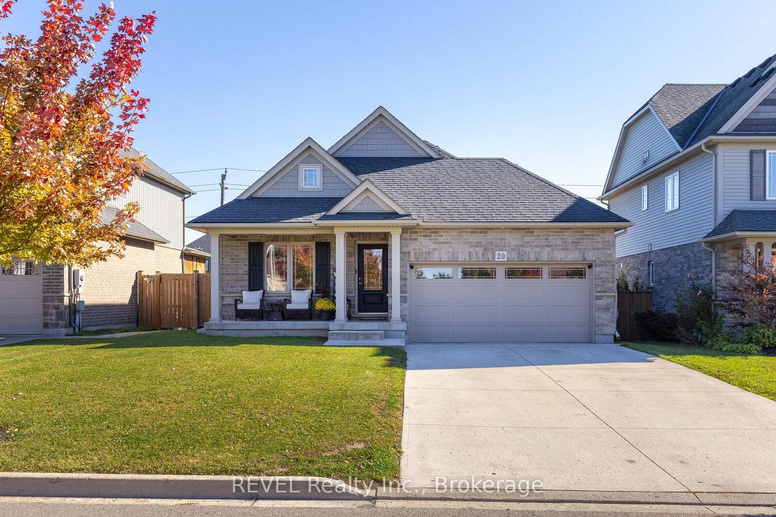 Property Photo:  20 Elliot Street  ON L2V 0E6 